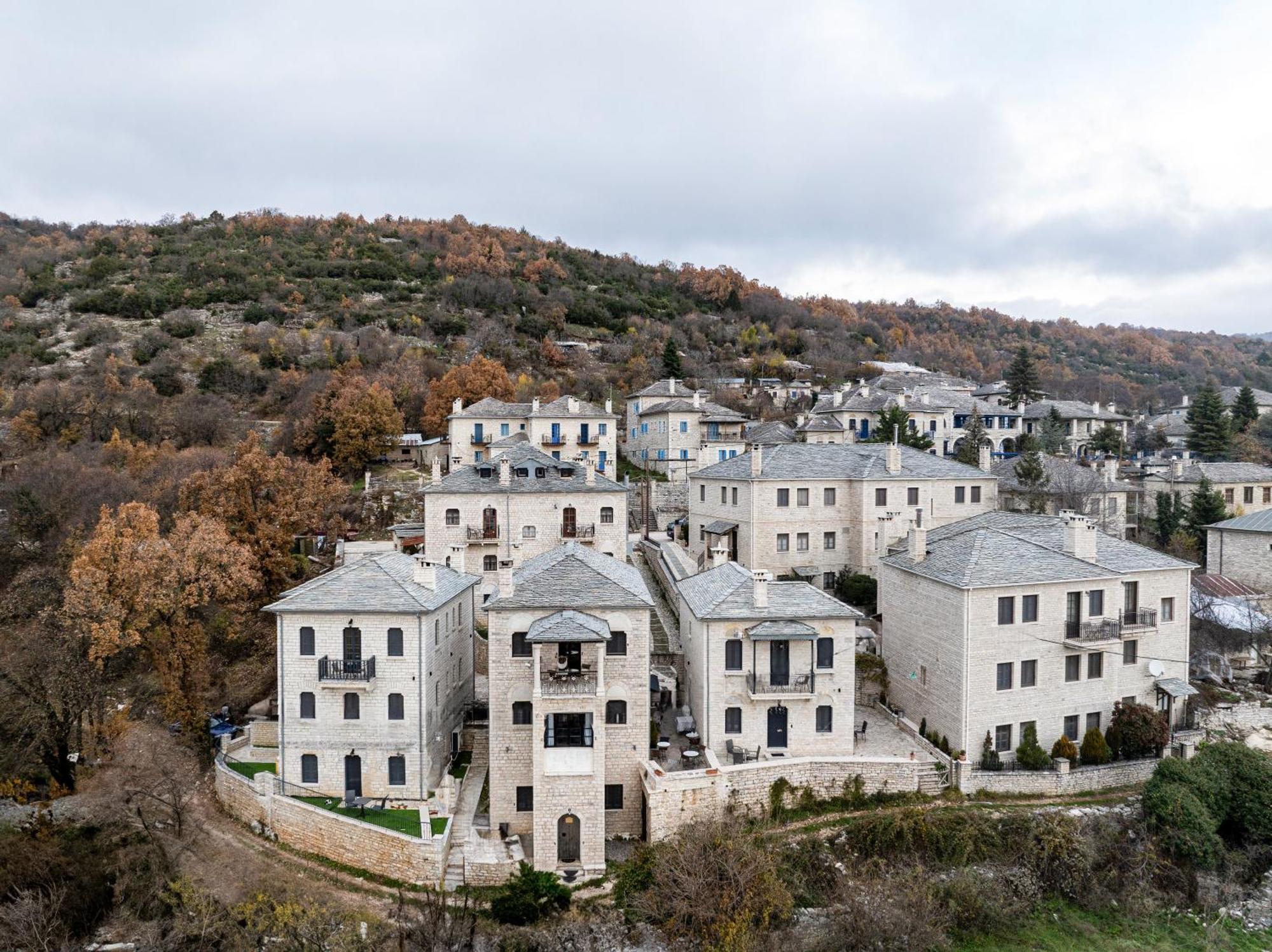 The Five Keys Hotel Monodendri Exterior photo