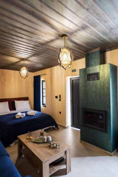 The Five Keys Hotel Monodendri Exterior photo