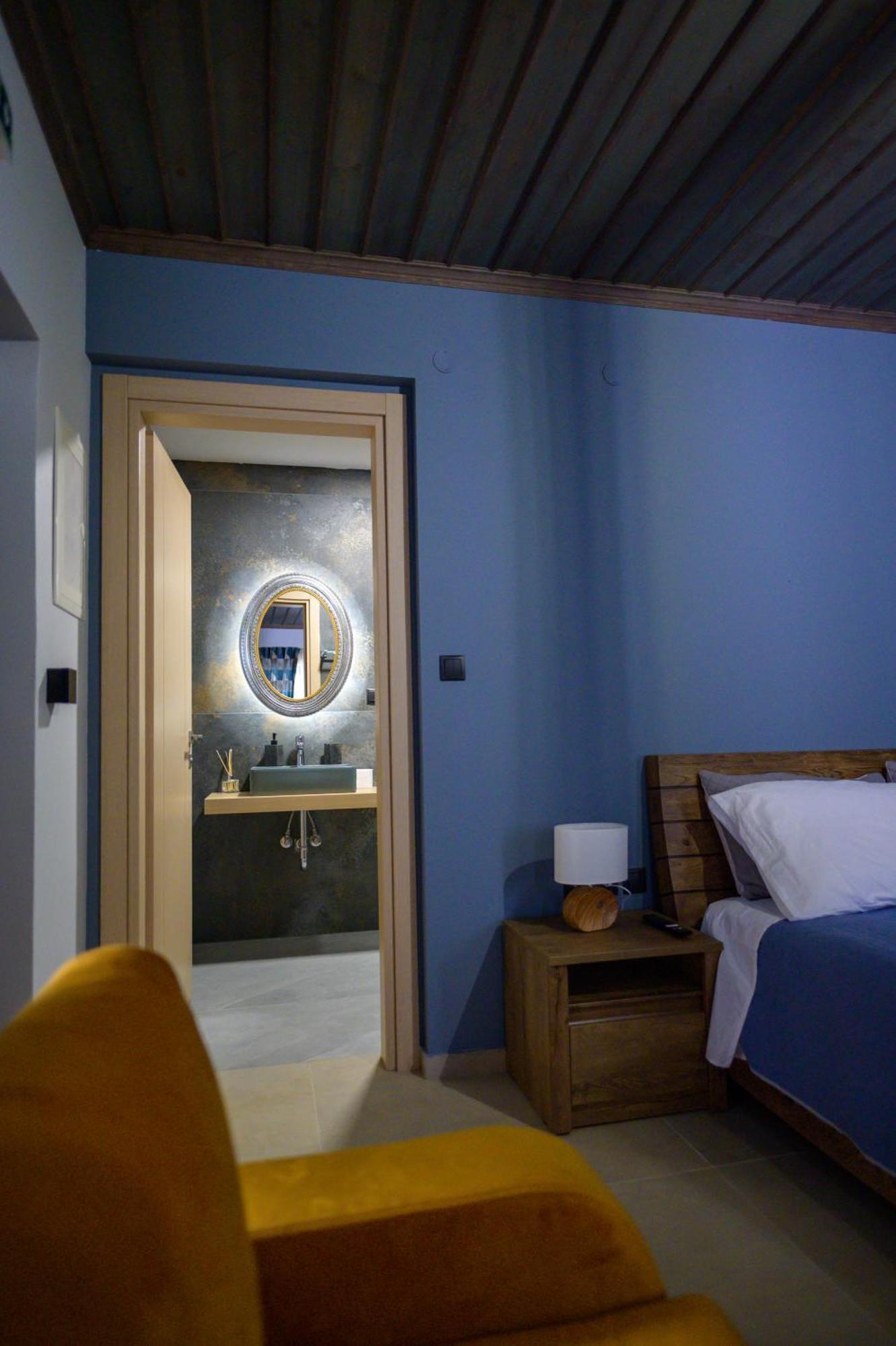 The Five Keys Hotel Monodendri Exterior photo